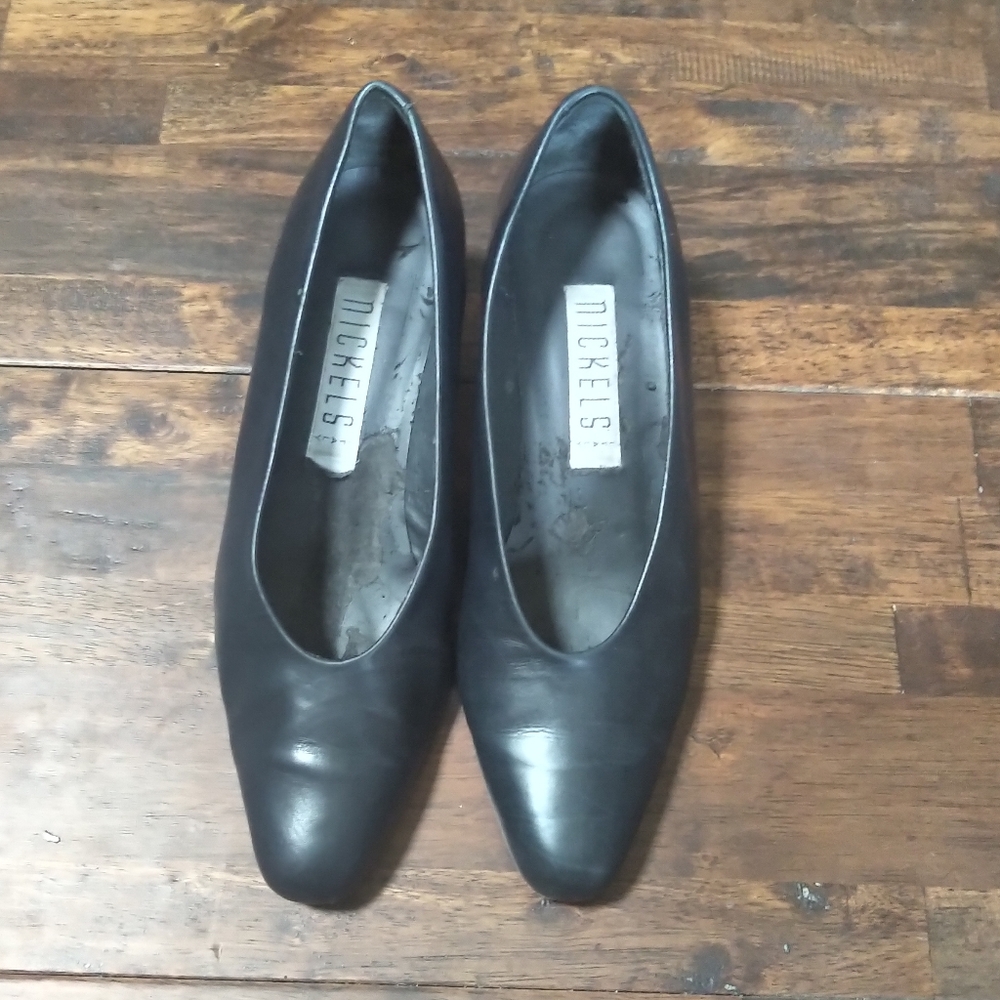 Navy Nickels pumps